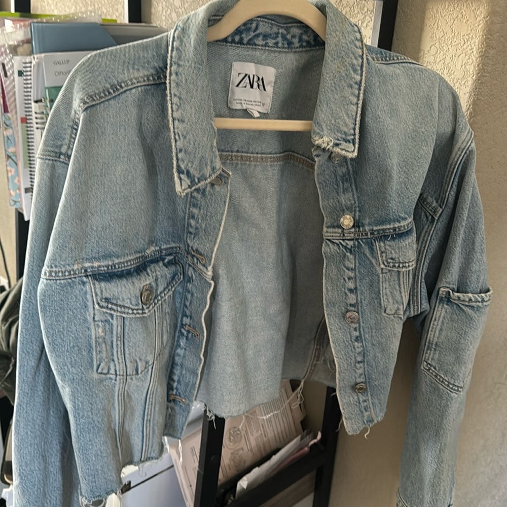 Zara cropped distressed light jean jacket XXL